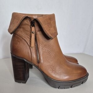Carmela Collection by Xti Leather Fold-Over Block Heel Boots - Size 9